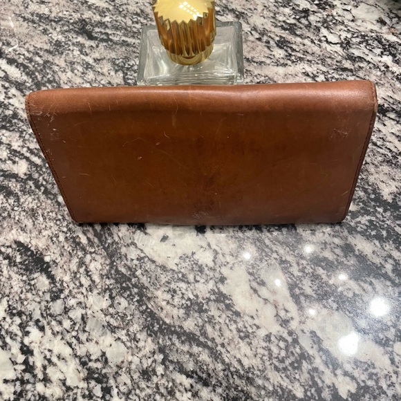 ✨ Gucci Vintage Leather Long Wallet – Made in Italy ✨ - Picture 2 of 10